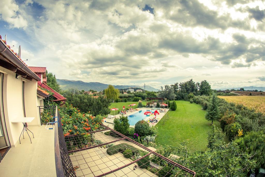 Oaza Inn Охрид Екстериор снимка